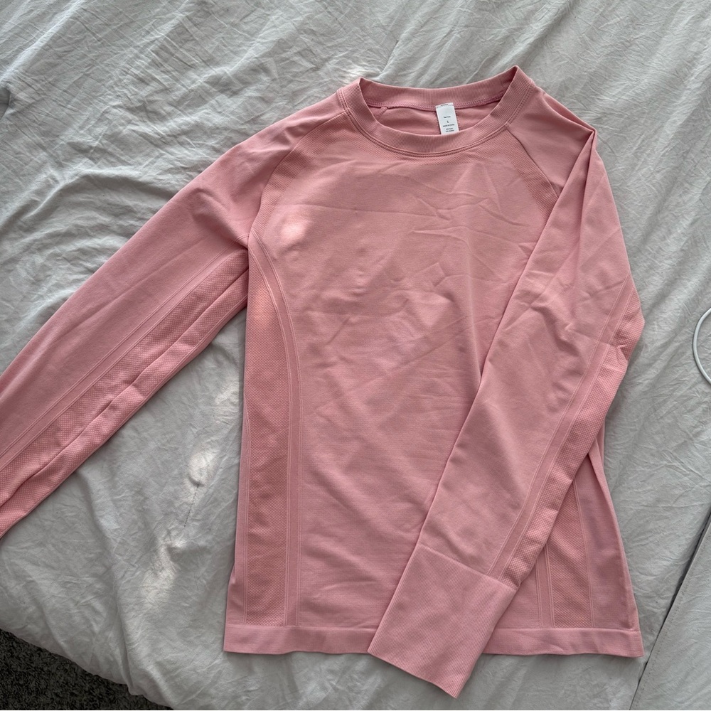 Women's Light Pink Long Sleeve Workout Top Size L